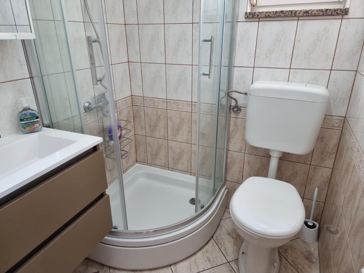 Apartment Aqua Near The City Beach Novalja Rum bild